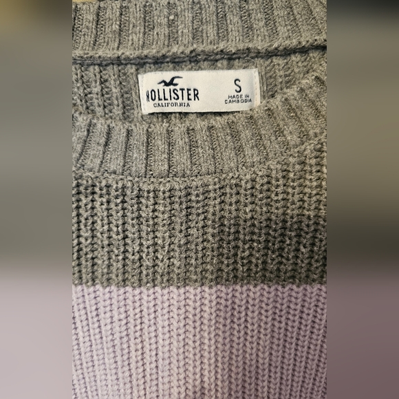 HOLLISTER MULTI COLOR SWEATER- SIZE SMALL - Picture 3 of 4